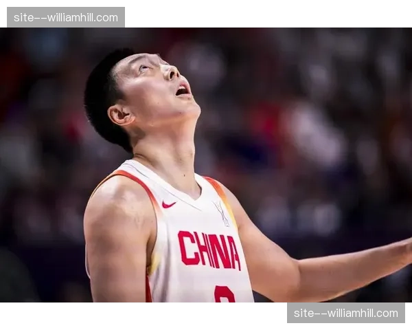 胡明轩防守压迫性十足 但进攻端手感冰凉亟待调整